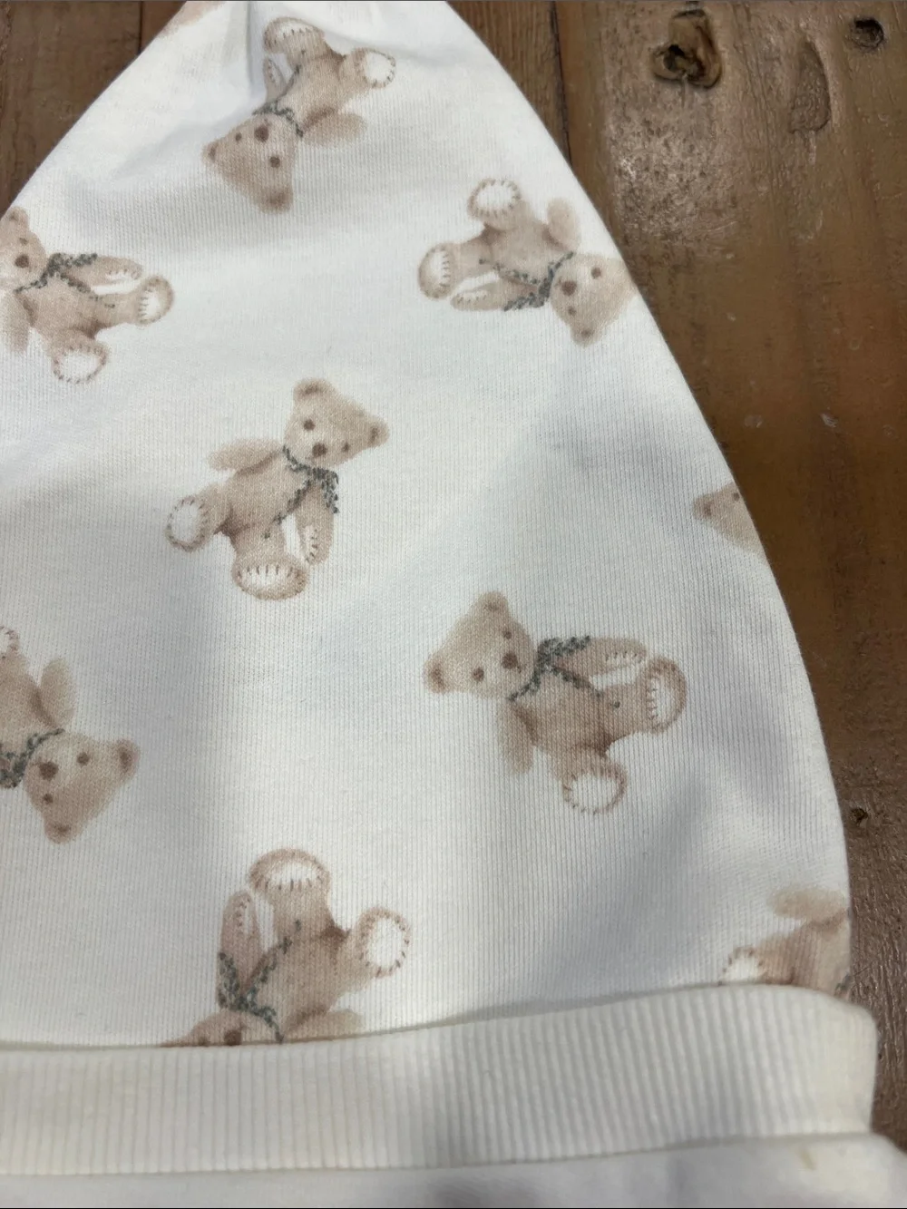 Burberry Teddy Bear print knotted cap 9 months ivory hat layette